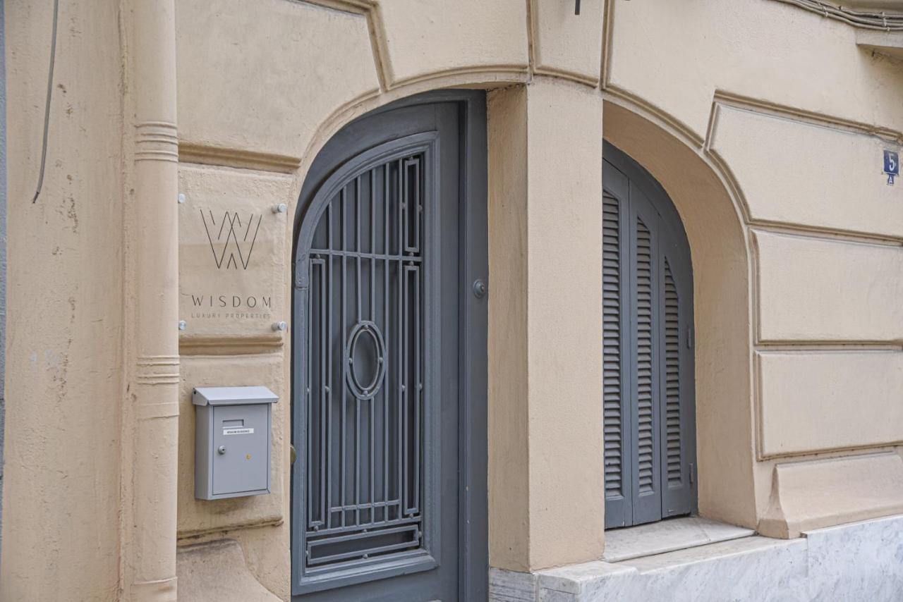 Wisdom Residence Luxury Apartments At Plaka Афины Экстерьер фото