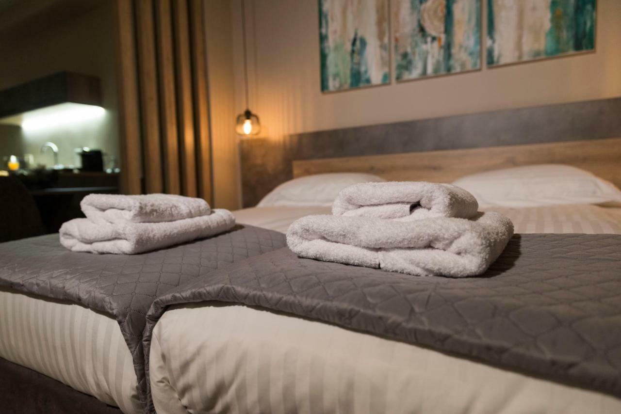 Wisdom Residence Luxury Apartments At Plaka Афины Экстерьер фото