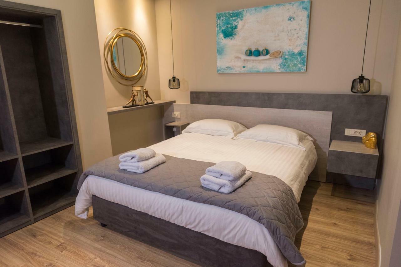 Wisdom Residence Luxury Apartments At Plaka Афины Экстерьер фото